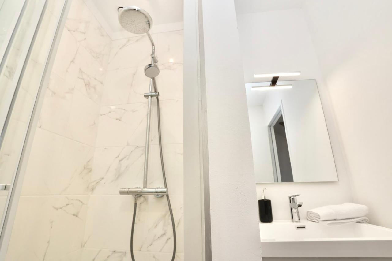 Napoleon Gare 8 T2 Dernier Etage Bylocly Apartment ปองติวี ภายนอก รูปภาพ