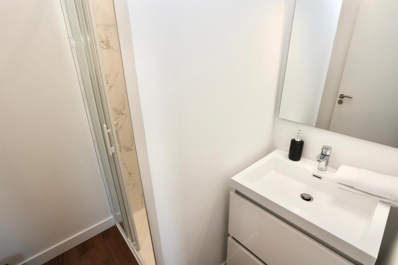 Napoleon Gare 8 T2 Dernier Etage Bylocly Apartment ปองติวี ภายนอก รูปภาพ